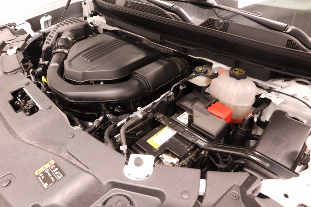 Used 2025 GMC Acadia Elevation image 10