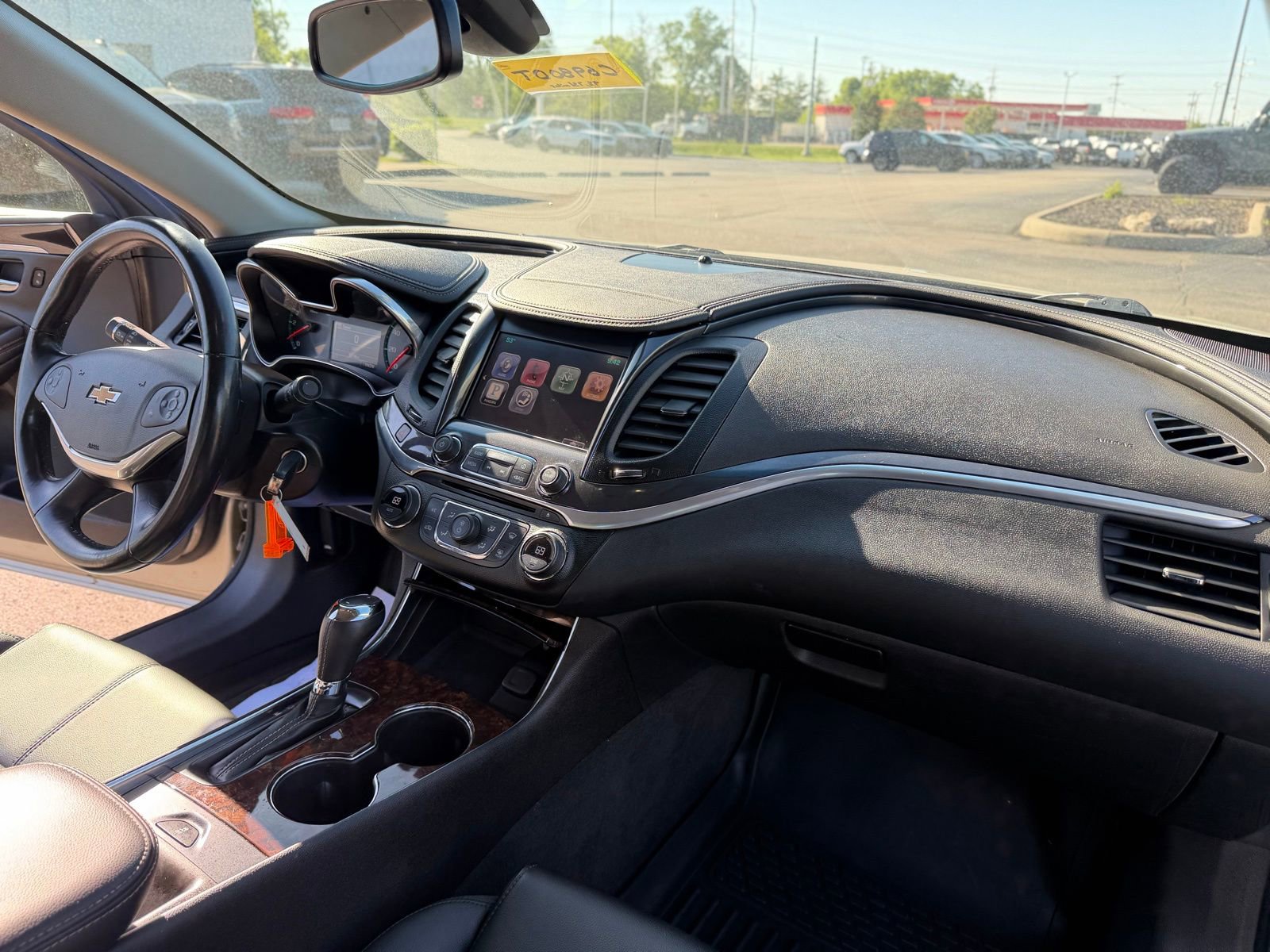 Used 2014 Chevrolet Impala LT w/ Convenience Package image 26