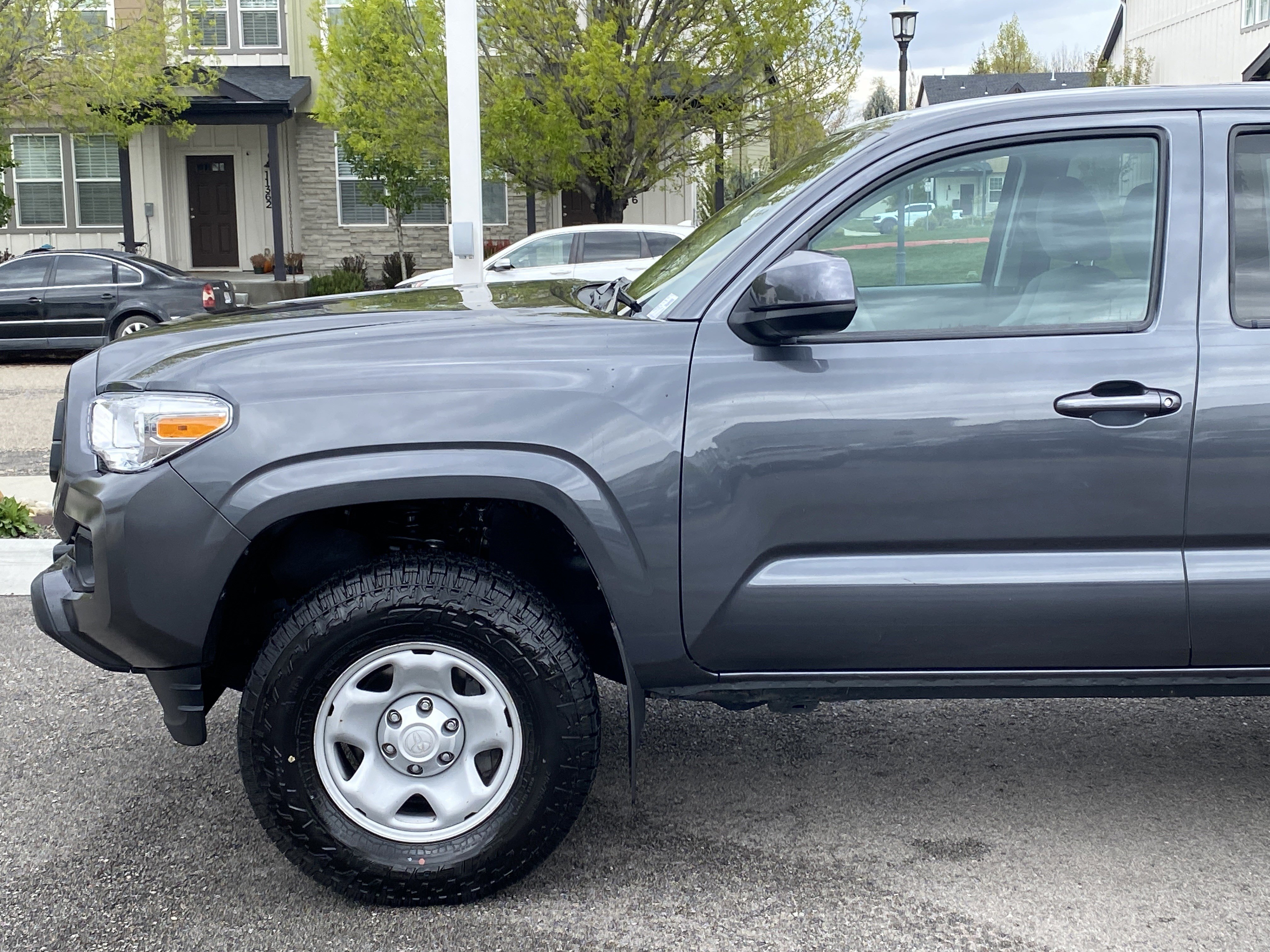 Used 2023 Toyota Tacoma SR AWD/4WD image 2