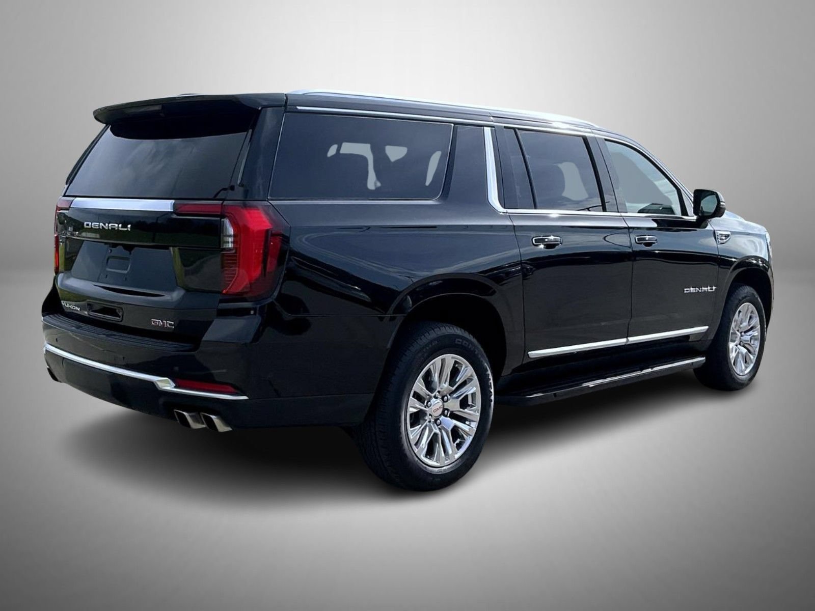 Used 2025 GMC Yukon XL Denali AWD/4WD image 5