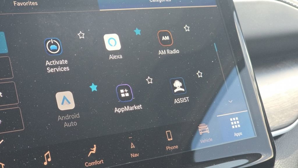 Used 2023 Jeep Grand Cherokee L Limited w/ Luxury Tech Group II image 4