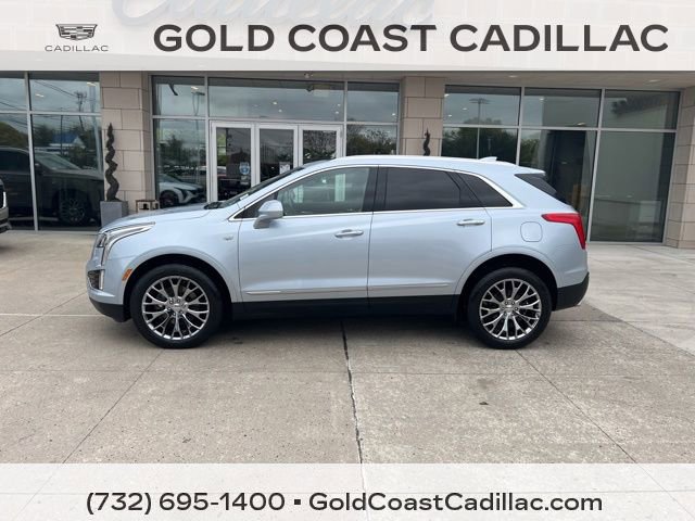 Used 2017 Cadillac XT5 Luxury w/ Driver Awareness Package FWD image 2