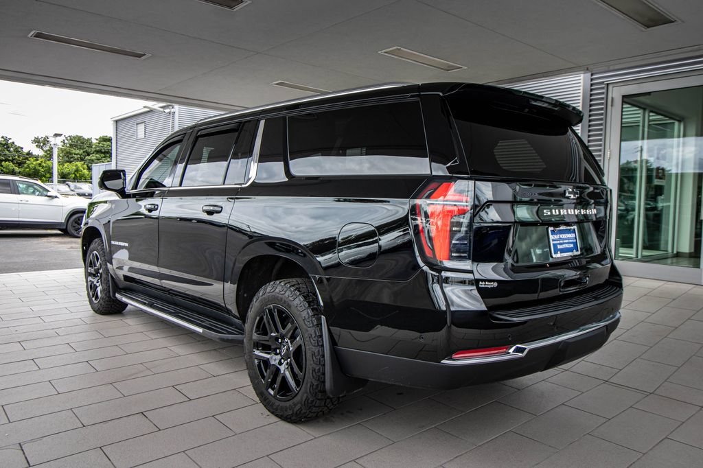 Used 2025 Chevrolet Suburban LS AWD/4WD image 12