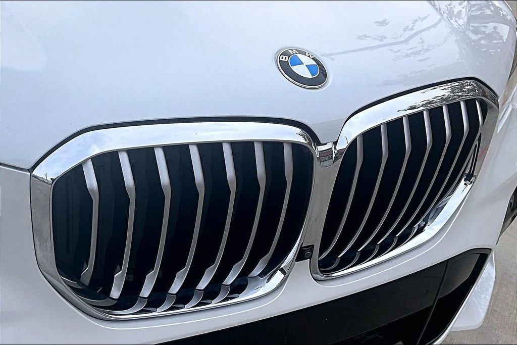 Used 2022 BMW X5 sDrive40i w/ M Sport Package image 37