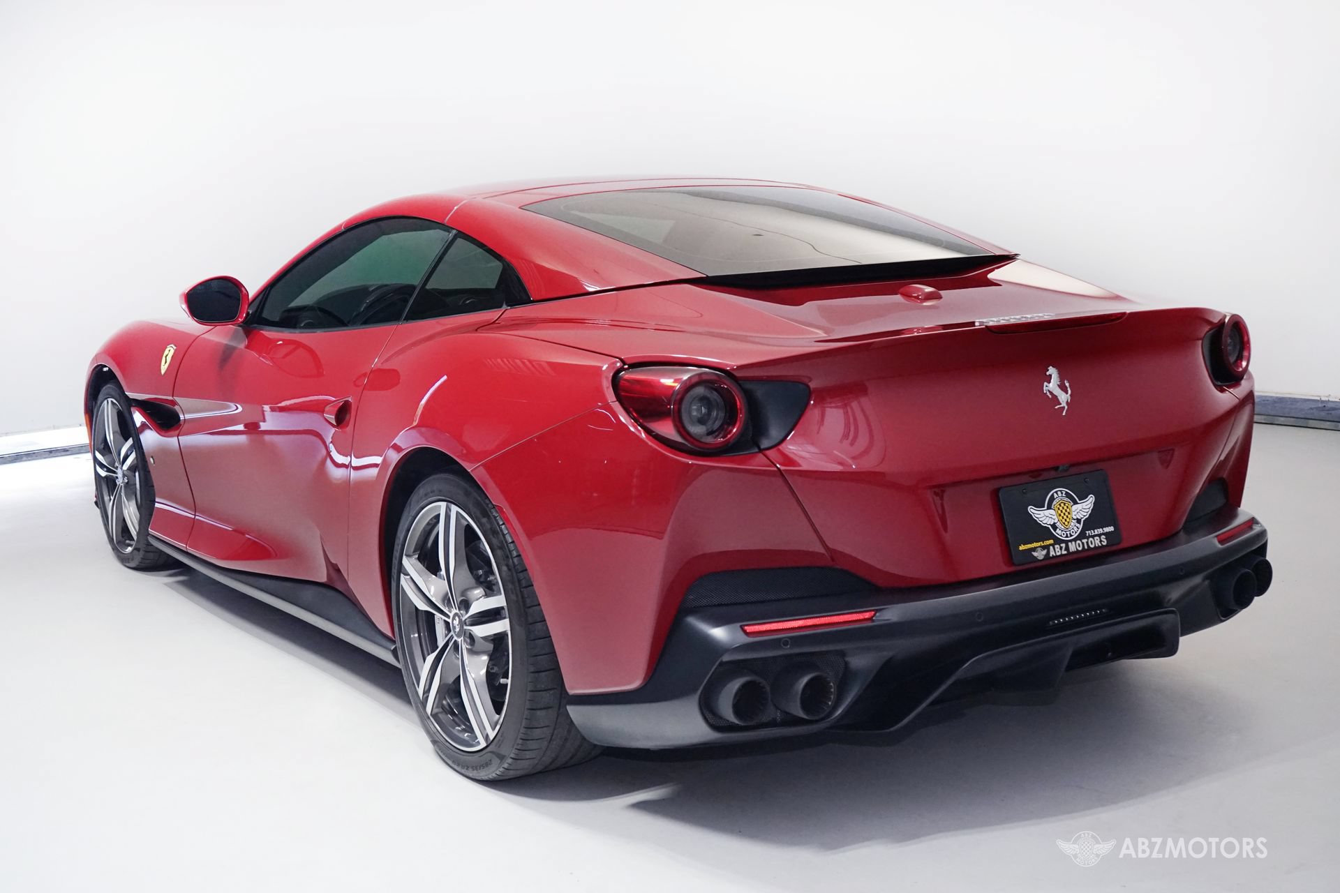 Used 2019 Ferrari Portofino RWD image 6