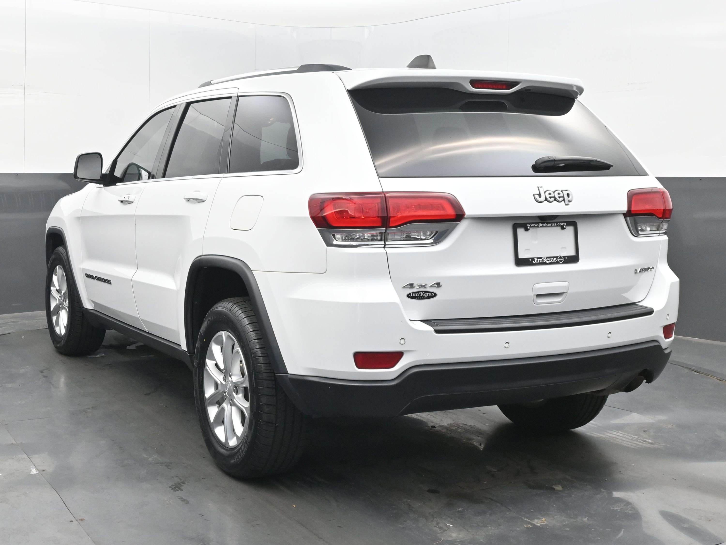 Used 2021 Jeep Grand Cherokee Laredo image 6