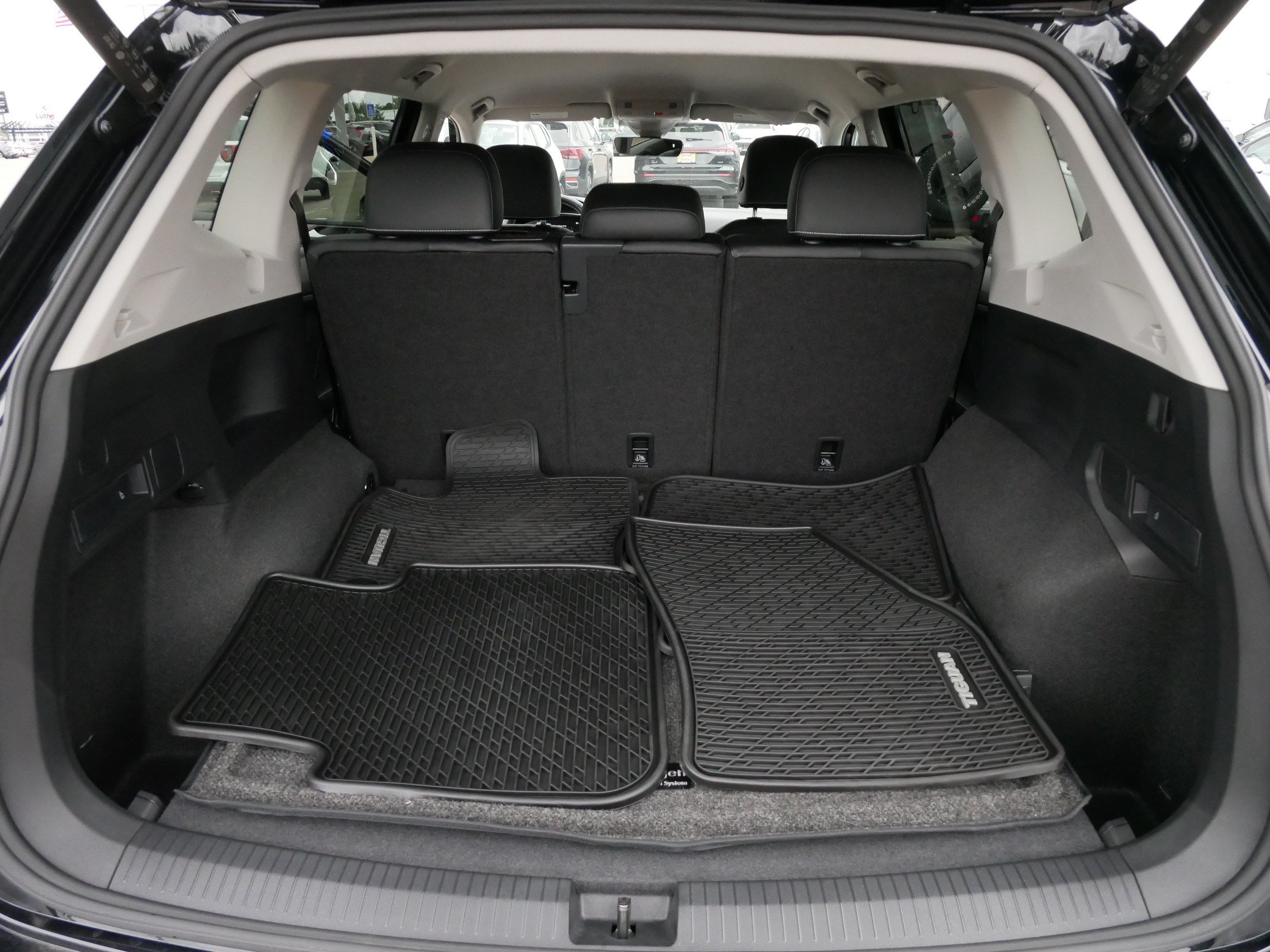 Certified 2024 Volkswagen Tiguan SE w/ MDO Package, Two-Row AWD/4WD image 18