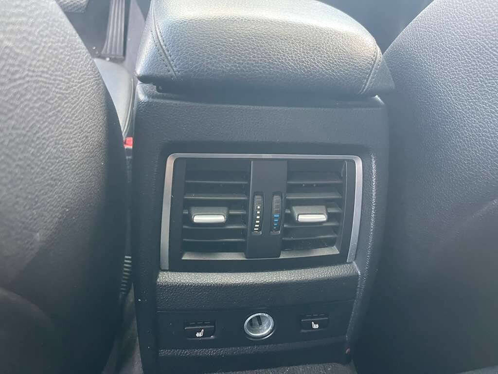 Used 2017 BMW 320i xDrive Sedan image 18