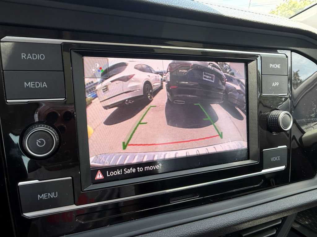 Used 2024 Volkswagen Jetta SE FWD image 22