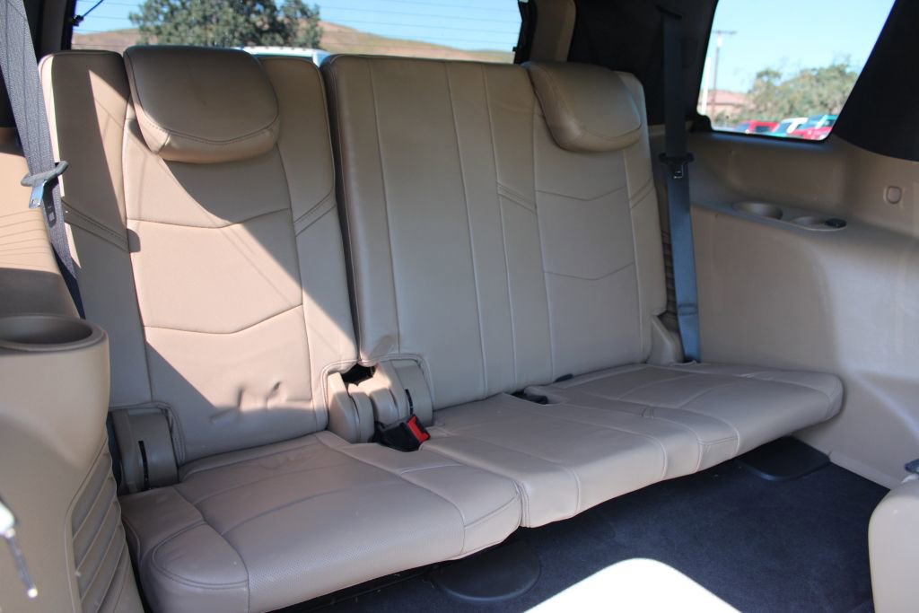 Used 2020 Cadillac Escalade Platinum w/ Escalade Sport Edition AWD/4WD image 13