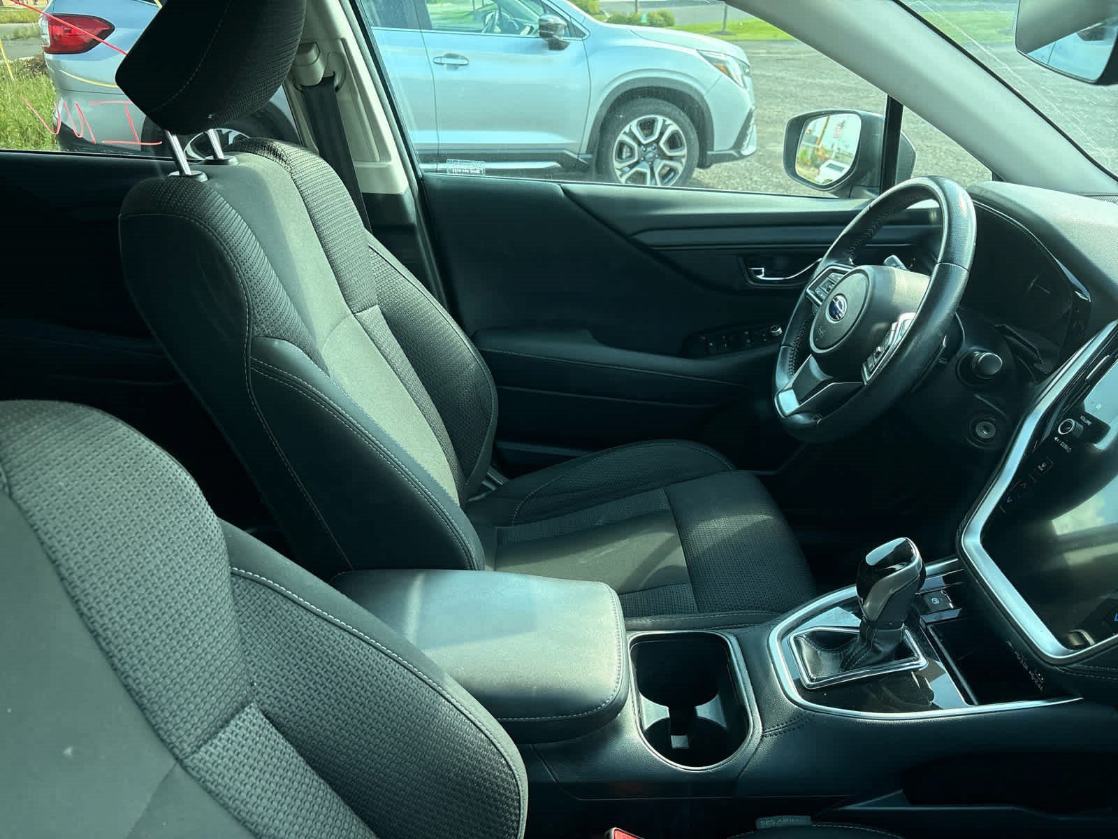 Used 2024 Subaru Outback Premium AWD/4WD image 9