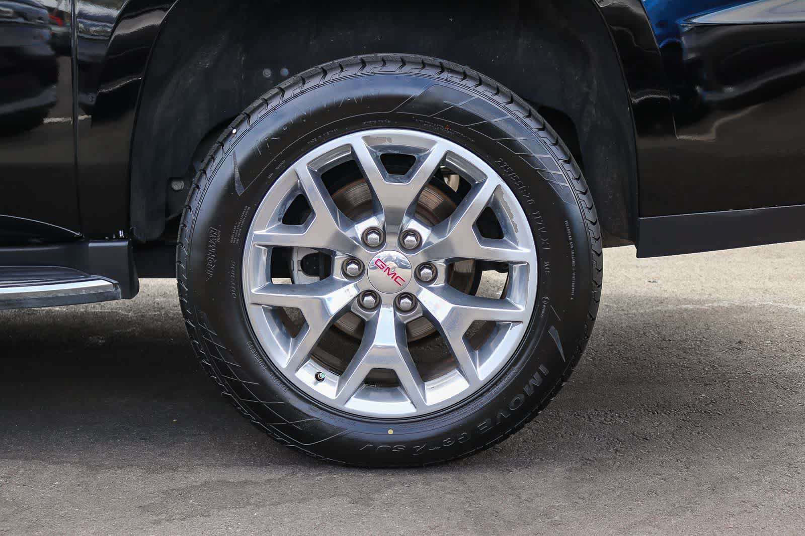 Used 2018 GMC Yukon XL SLT w/ Open Road Package AWD/4WD image 11