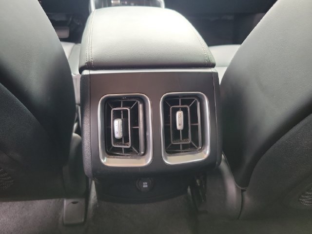 Used 2025 Kia Sorento S FWD image 12