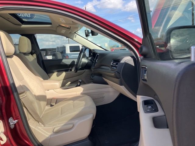 Used 2022 Dodge Durango SXT w/ Anodized Platinum Package image 11