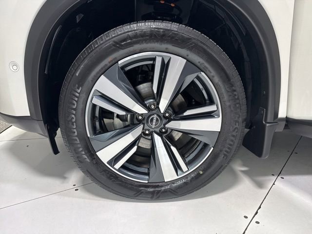 Used 2023 Nissan Rogue Platinum AWD/4WD image 9