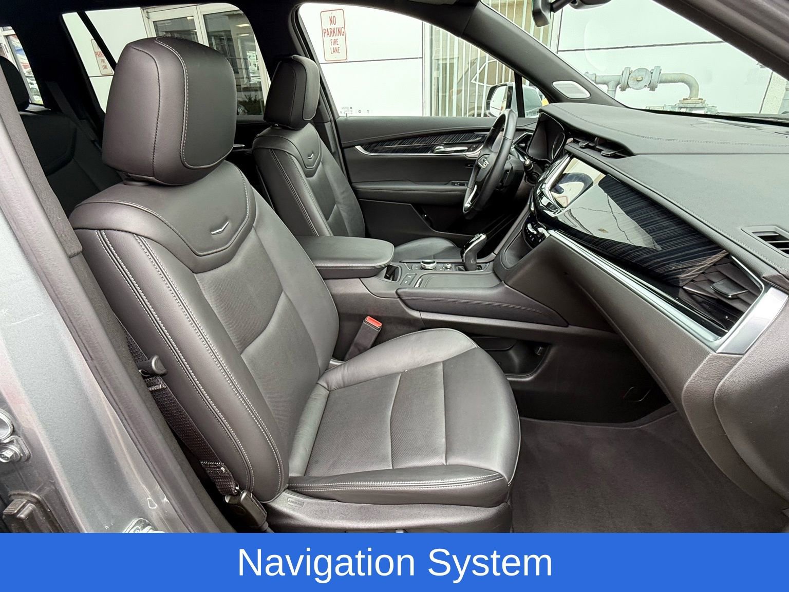 Used 2025 Cadillac XT6 Premium Luxury image 24