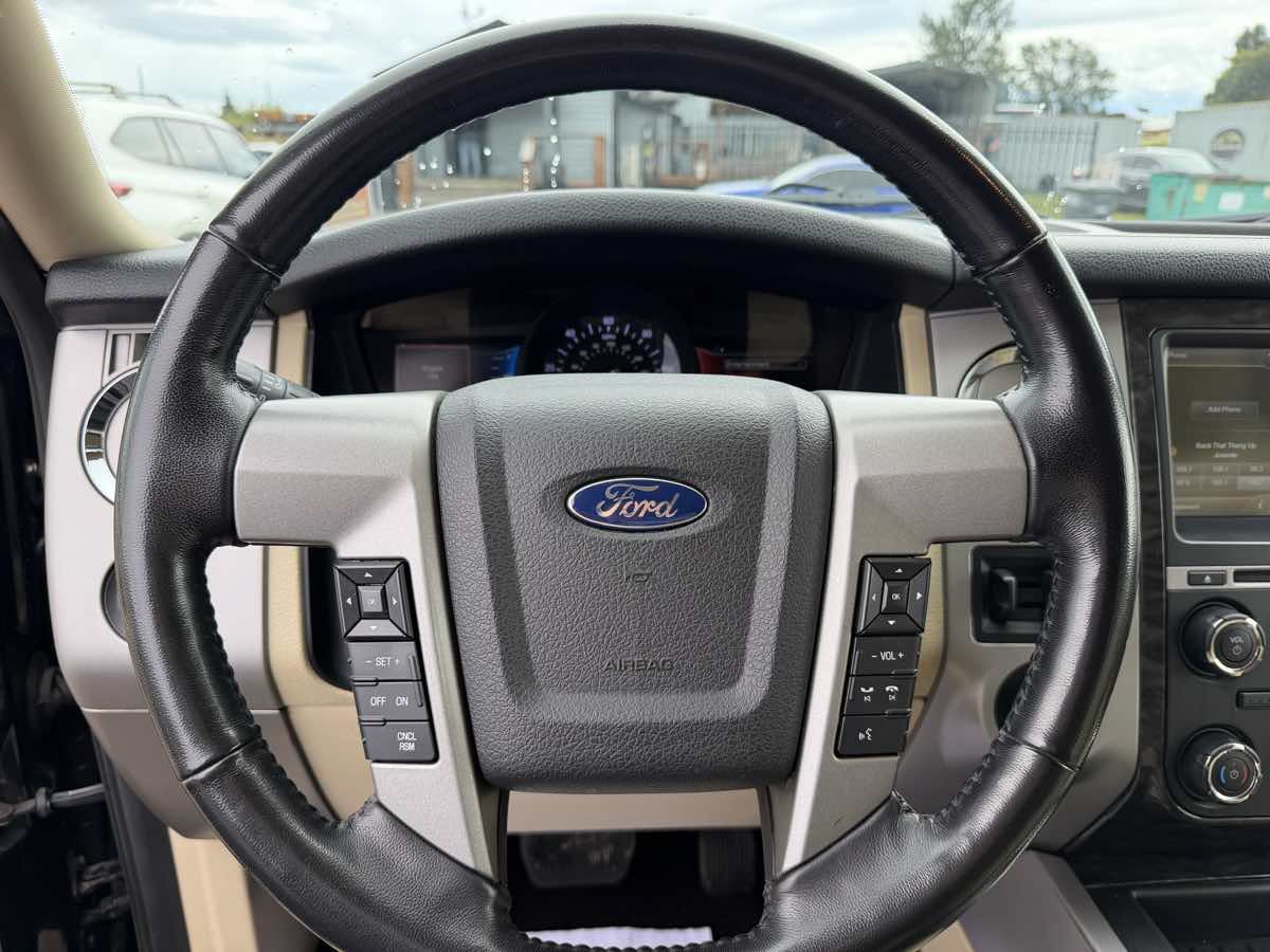 Used 2015 Ford Expedition Max Limited AWD/4WD image 15