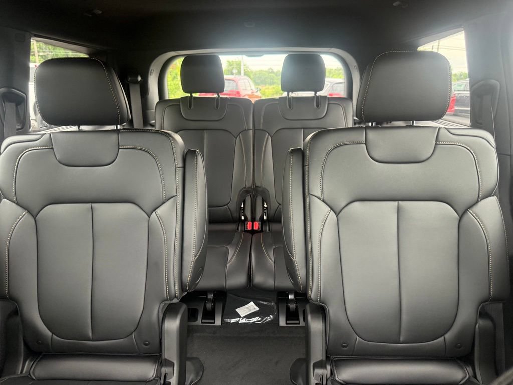New 2026 Jeep Grand Cherokee L Limited AWD/4WD image 32