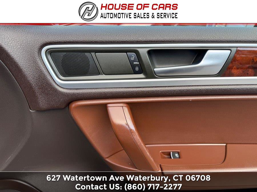 Used 2013 Volkswagen Touareg TDI AWD/4WD image 57