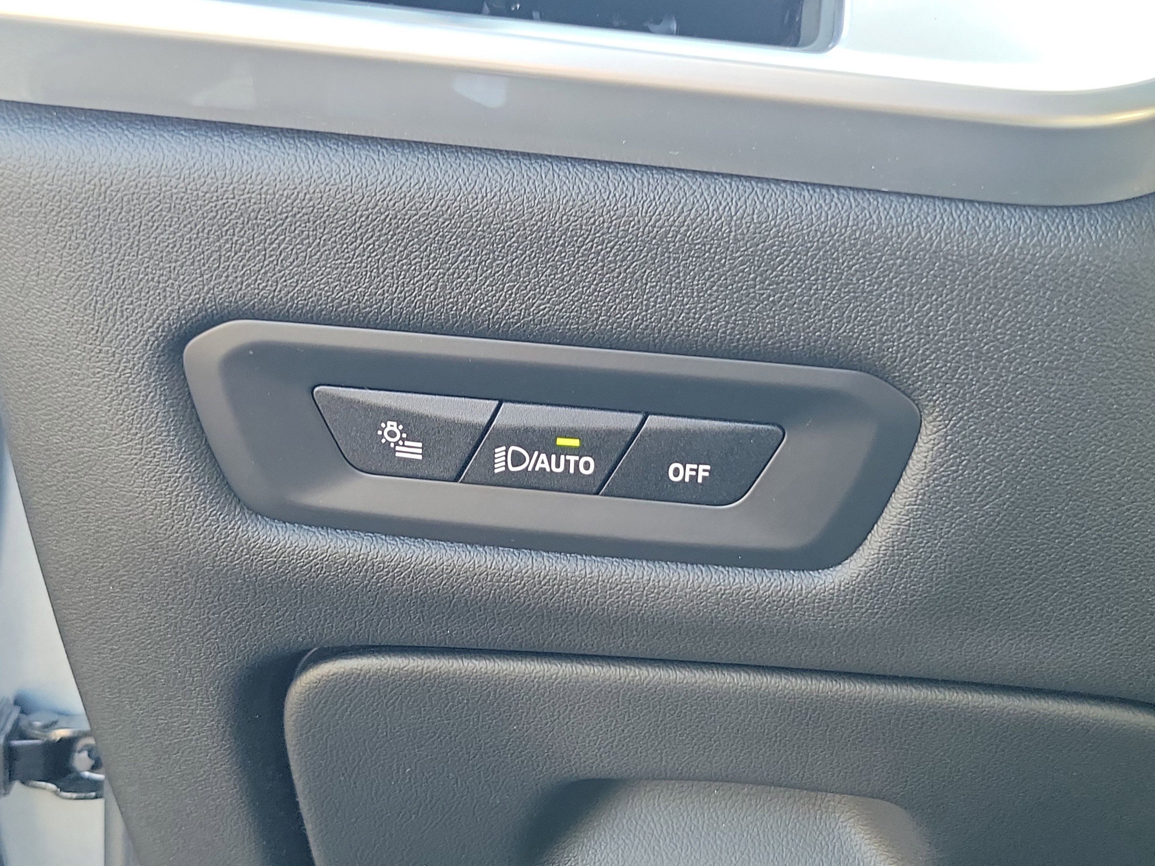 Used 2025 BMW X5 xDrive40i w/ Premium Package image 23