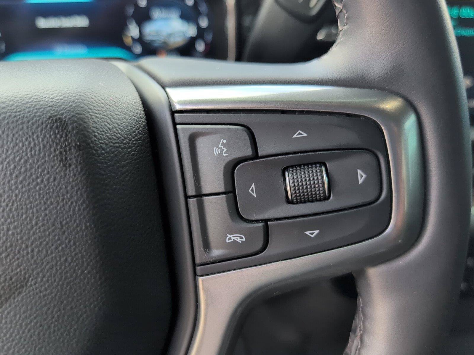 Used 2023 Chevrolet Silverado 1500 LT AWD/4WD image 29