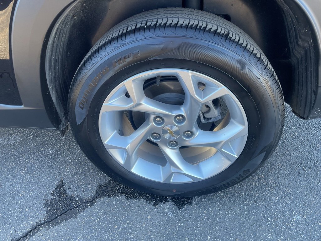 Used 2024 Chevrolet Trax LS w/ LS Convenience Package image 4