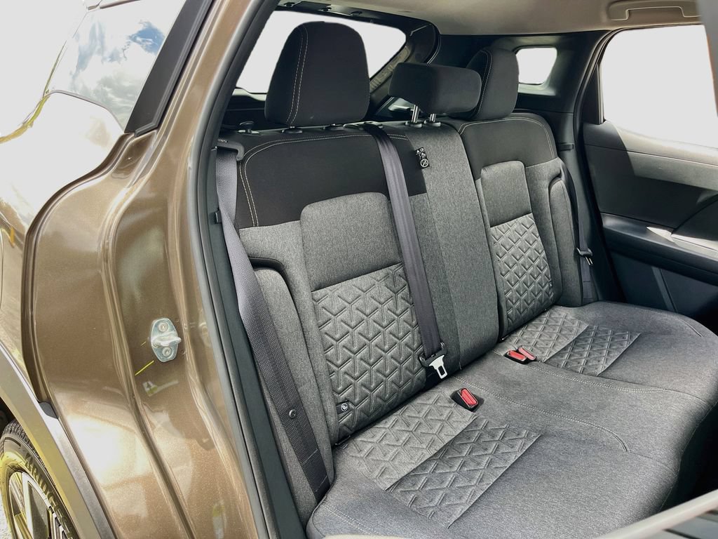 Used 2026 Nissan Kicks SV FWD image 25
