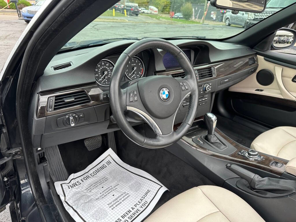 Used 2012 BMW 328i Convertible image 13