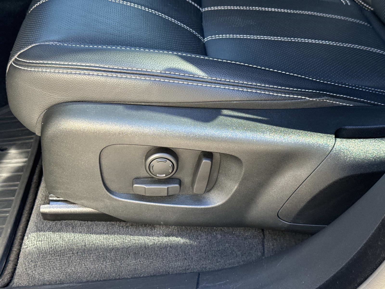 Used 2023 Land Rover Range Rover Velar HST image 21