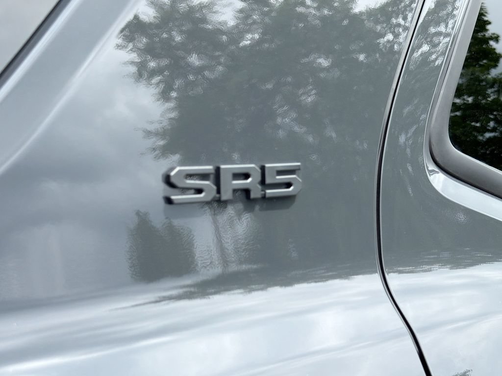Used 2025 Toyota 4Runner SR5 RWD image 32