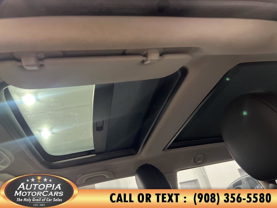 Used 2019 MINI Cooper 2-Door Hardtop w/ Storage Package image 32