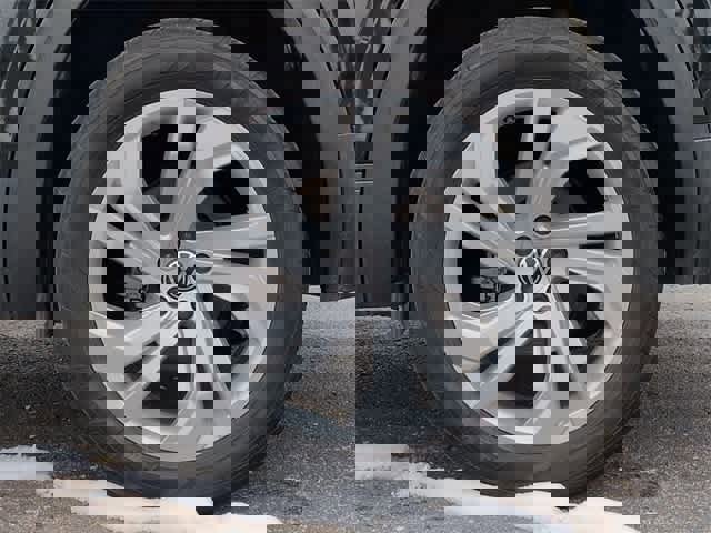 Used 2022 Volkswagen Atlas SE w/ Panoramic Sunroof Package image 13