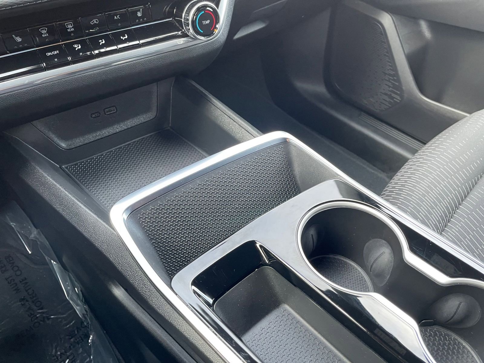 Used 2025 Chevrolet Equinox LT image 40