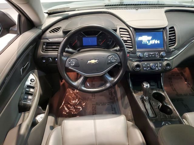 Used 2014 Chevrolet Impala LT w/ Convenience Package image 14