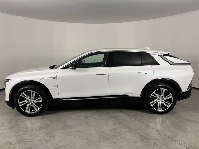 Used 2024 Cadillac Lyriq Tech RWD image 5