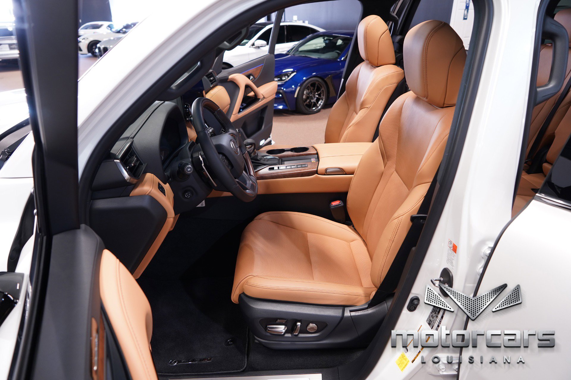 Used 2025 Lexus LX 600 4WD w/ Luxury Package image 27