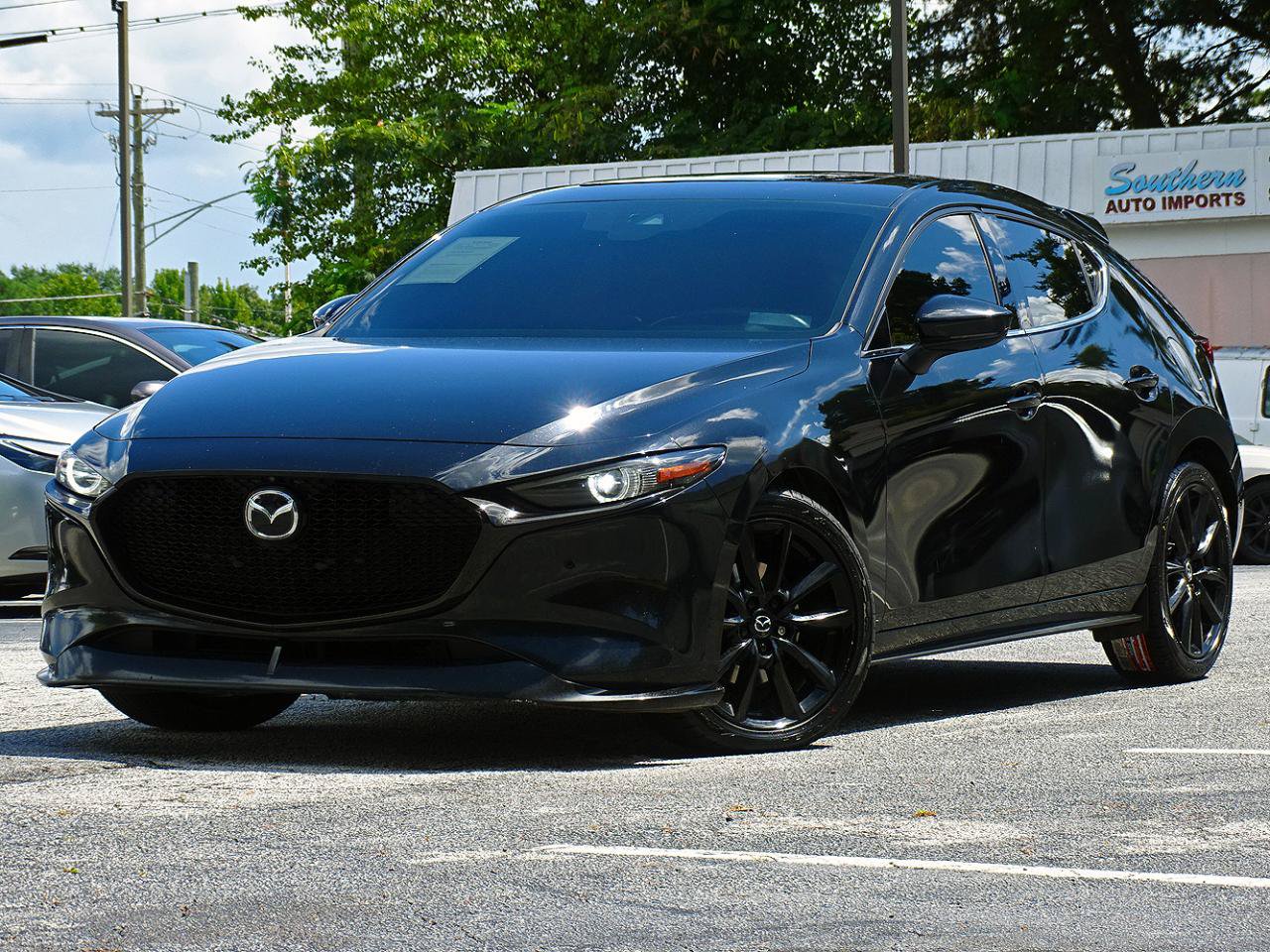 Used 2021 MAZDA MAZDA3 Hatchback w/Premium Plus Pkg AWD/4WD image 2
