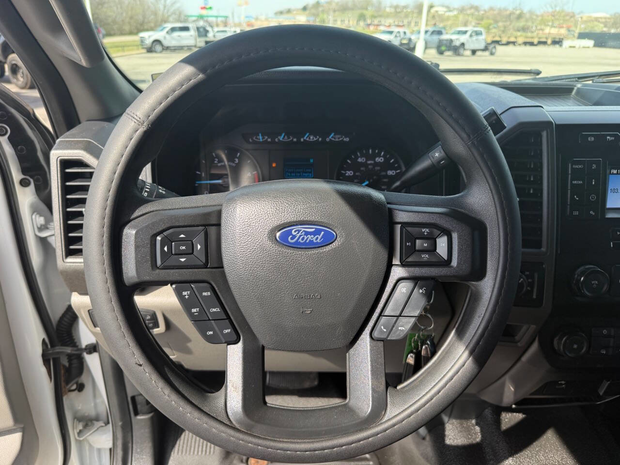 Used 2022 Ford F250 XL w/ Power Equipment Group image 19