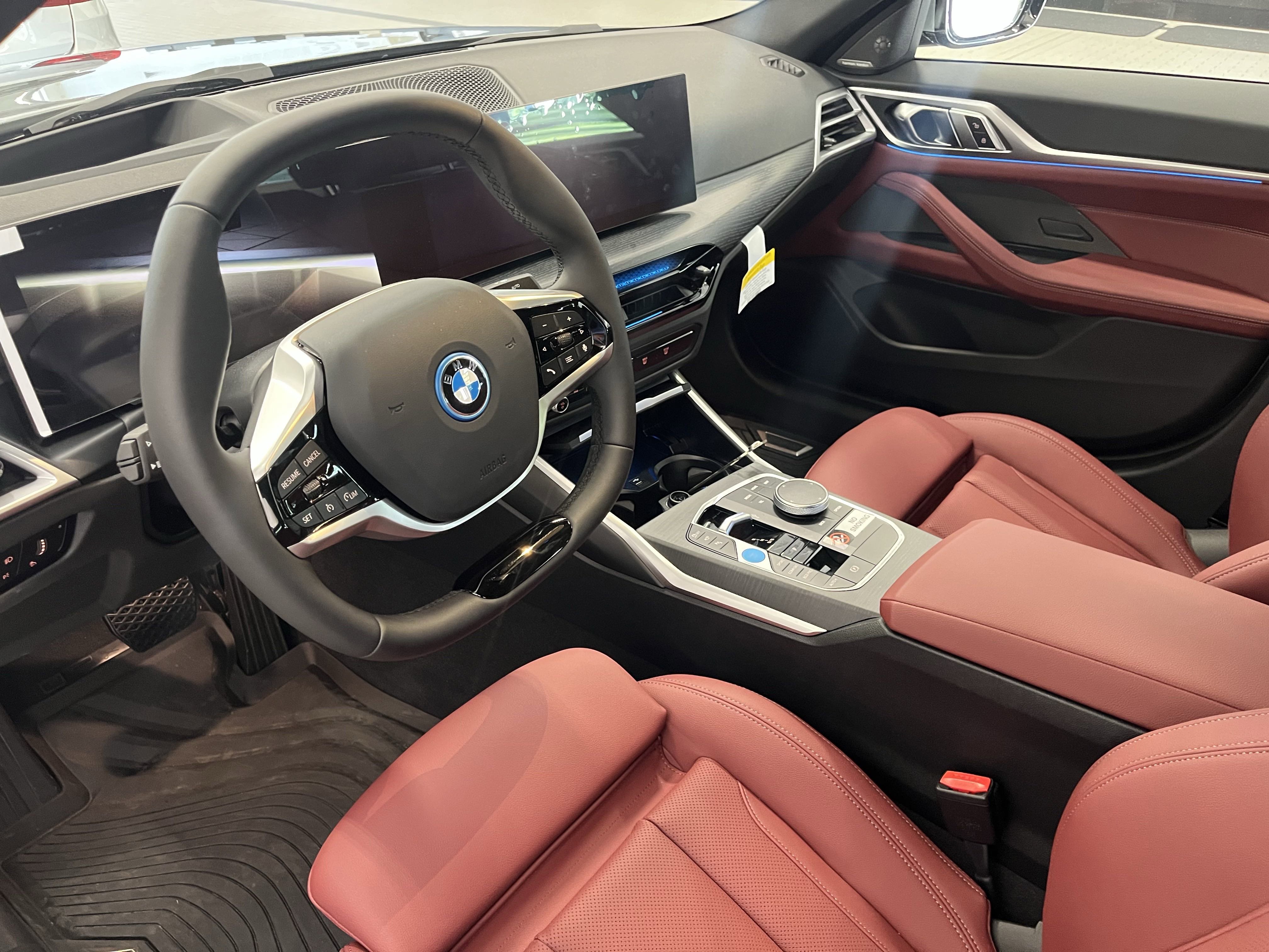 Used 2025 BMW i4 xDrive40i w/ Premium Package image 9