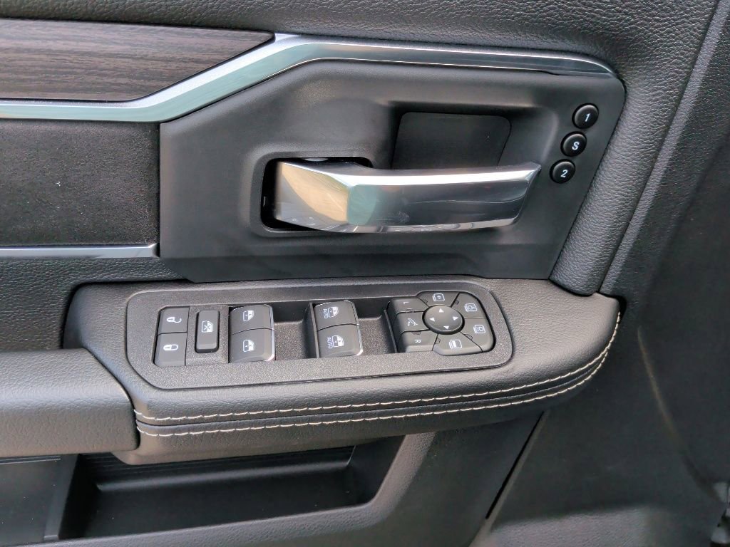 New 2026 RAM 3500 Laramie AWD/4WD image 12