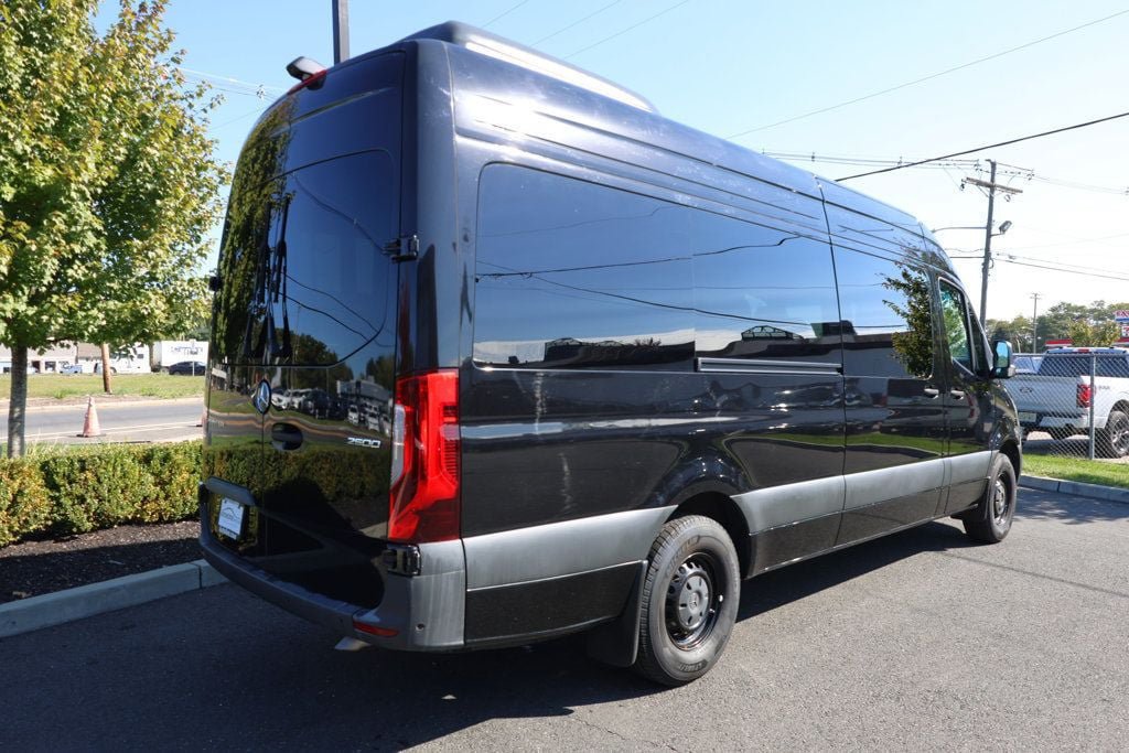 Used 2024 Mercedes-Benz Sprinter 2500 image 5