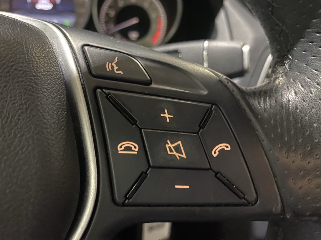 Used 2015 Mercedes-Benz E 400 Cabriolet image 12