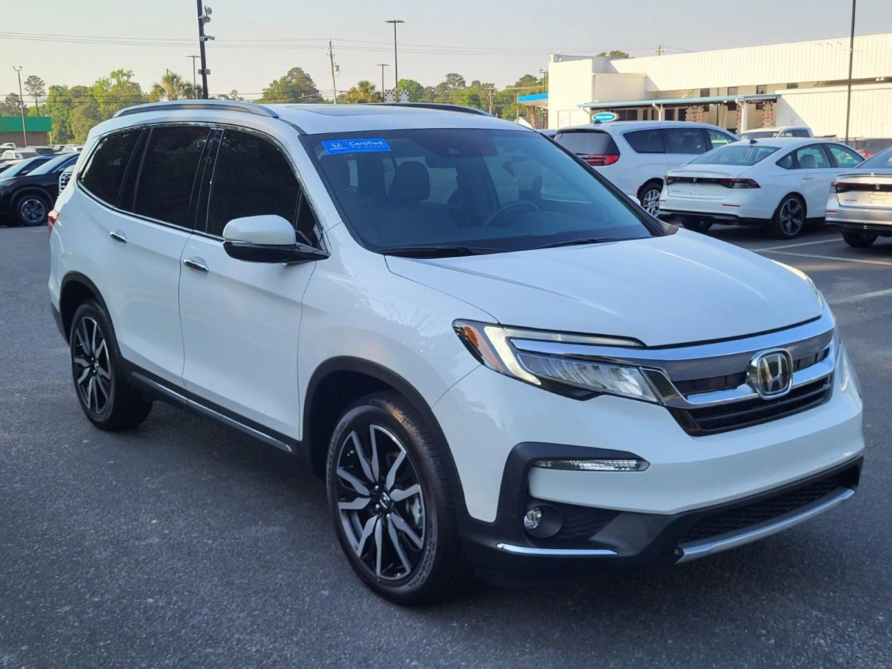 Used 2022 Honda Pilot Touring image 2