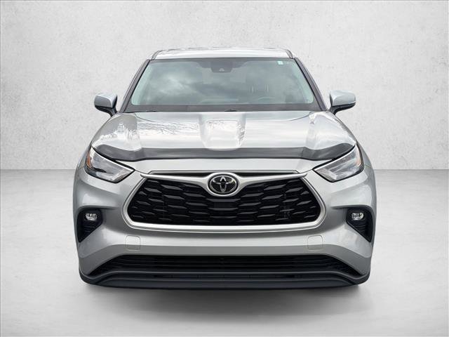 Certified 2024 Toyota Highlander LE image 2