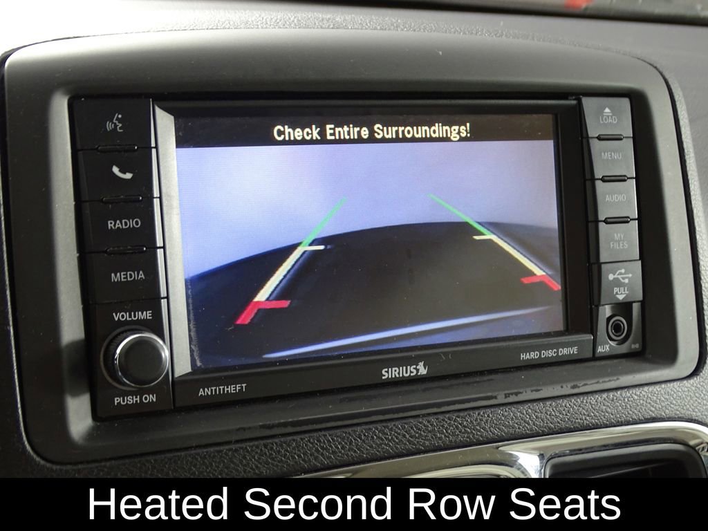 Used 2014 Chrysler Town & Country Touring-L w/ Driver Convenience Group image 7