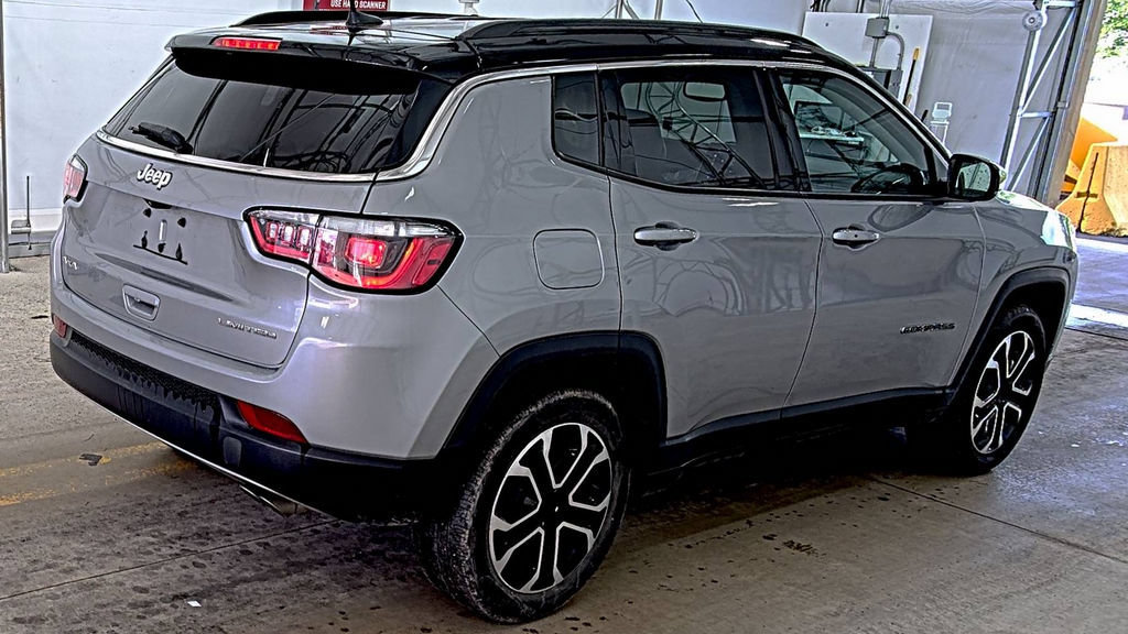 Used 2022 Jeep Compass Limited AWD/4WD image 4