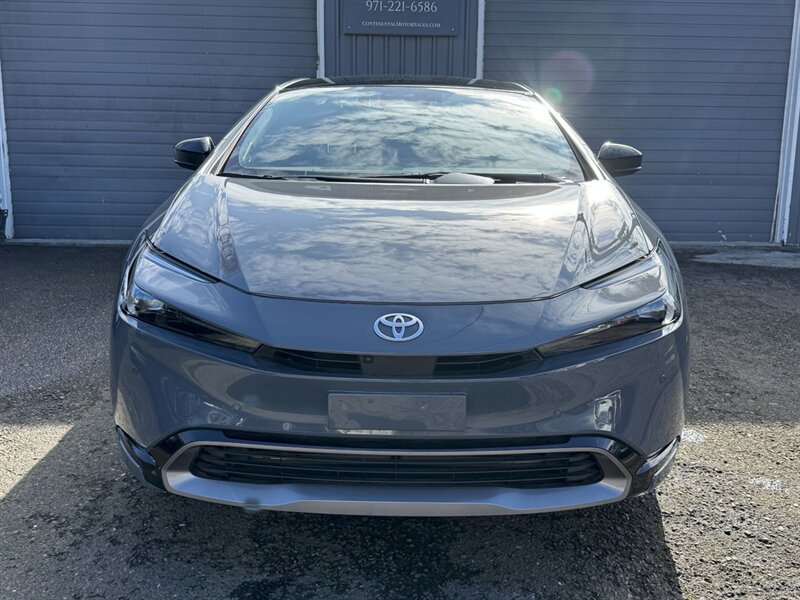 Used 2024 Toyota Prius Limited w/ Limited Premium Package FWD image 5