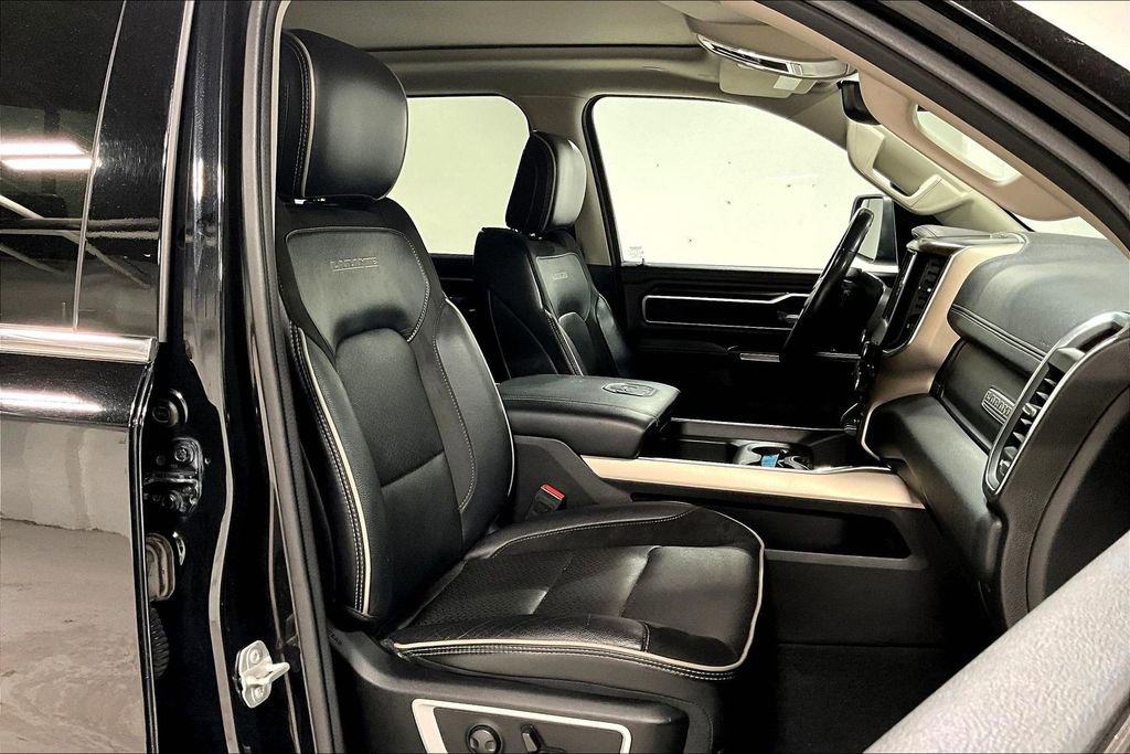 Used 2022 RAM 1500 Laramie AWD/4WD image 10