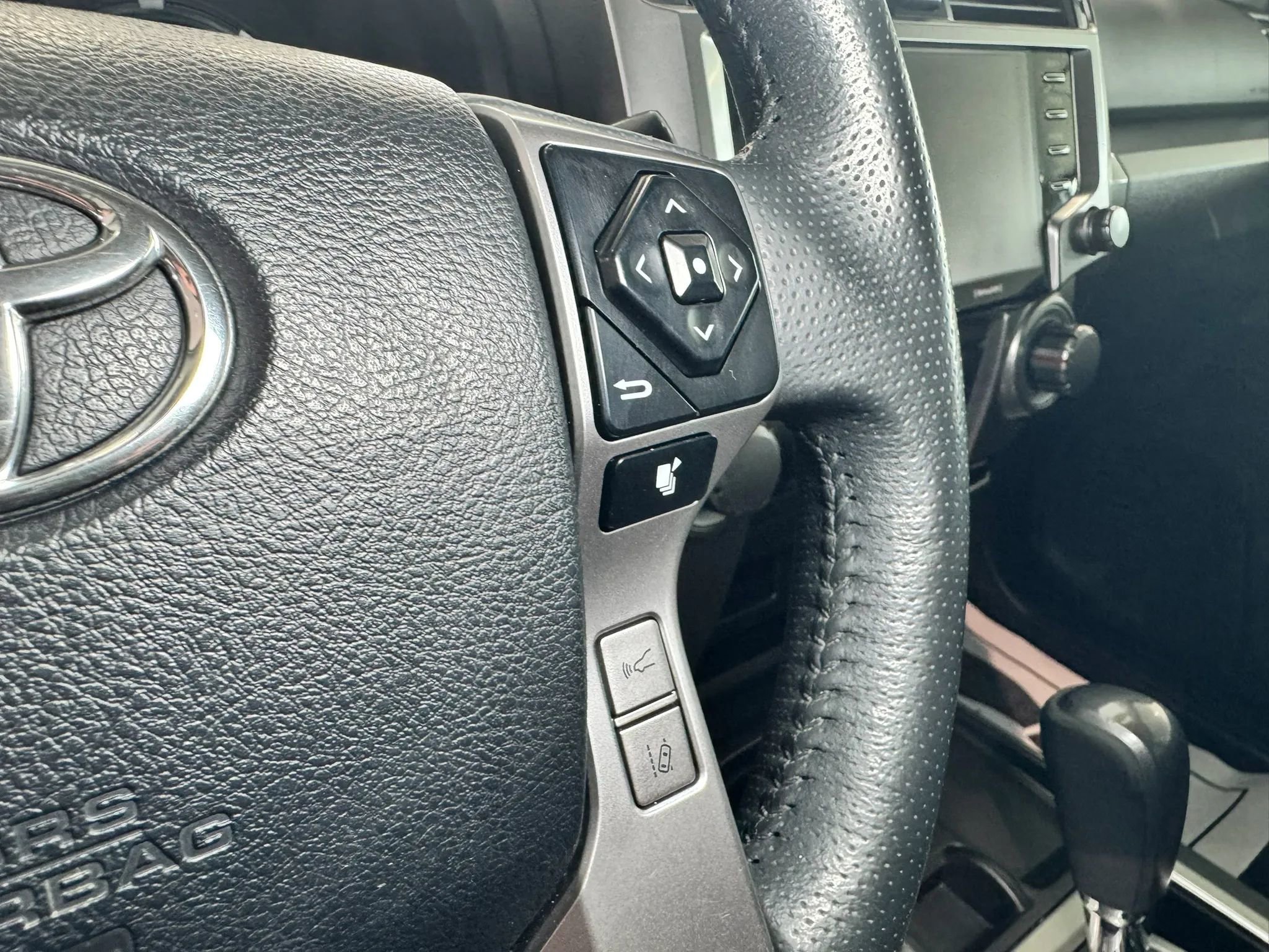 Used 2022 Toyota 4Runner SR5 RWD image 23