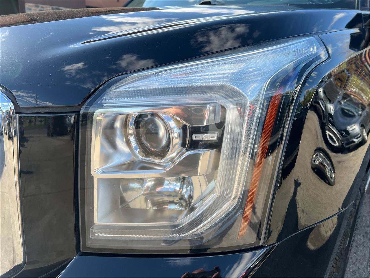 Used 2019 GMC Yukon SLT AWD/4WD image 18